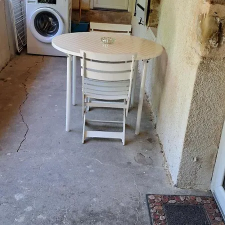 Дом отдыха Entier Chez Helene *