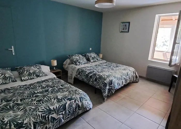 Entier Chez Helene Sainte-Gemme-Martaillac